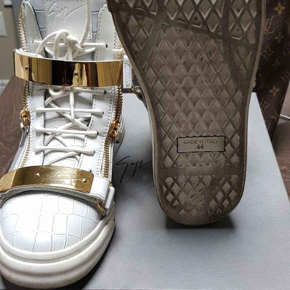 Giuseppe Zanotti - Picture 5 of 6